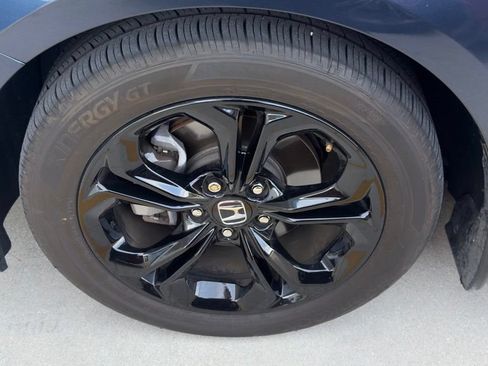 Used 2025 Honda Accord SE image 11