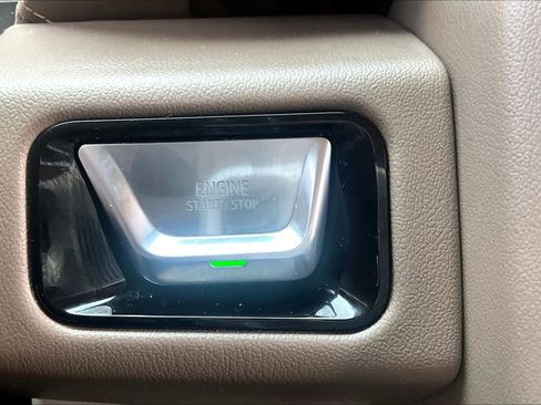 Used 2025 GMC Yukon Denali w/ Denali Reserve Package RWD image 35