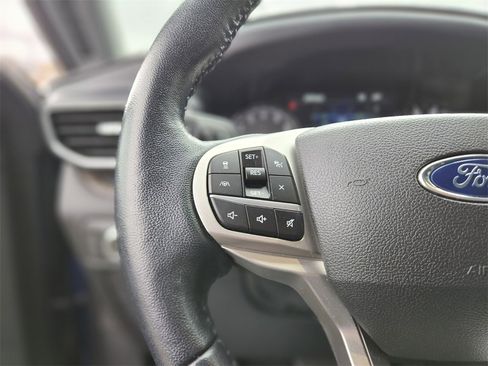 Used 2022 Ford Explorer Limited w/ Equipment Group 301A image 26