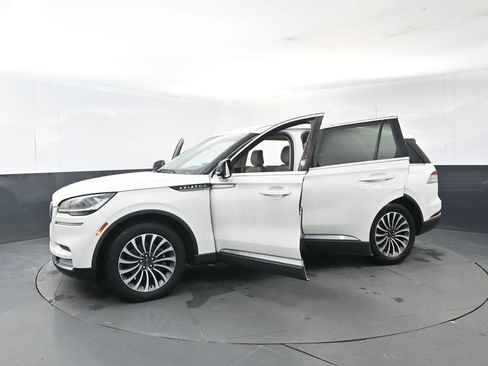 Used 2020 Lincoln Aviator Reserve w/ Elements Package Plus image 30