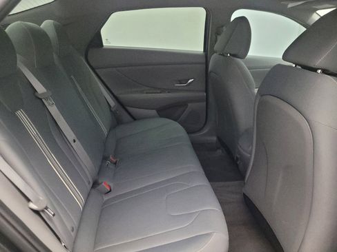 Used 2021 Hyundai Elantra SEL FWD image 19