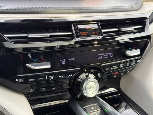 Used 2023 Acura MDX SH-AWD w/ Advance Package image 30