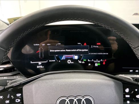 Certified 2025 Audi Q5 Prestige image 22