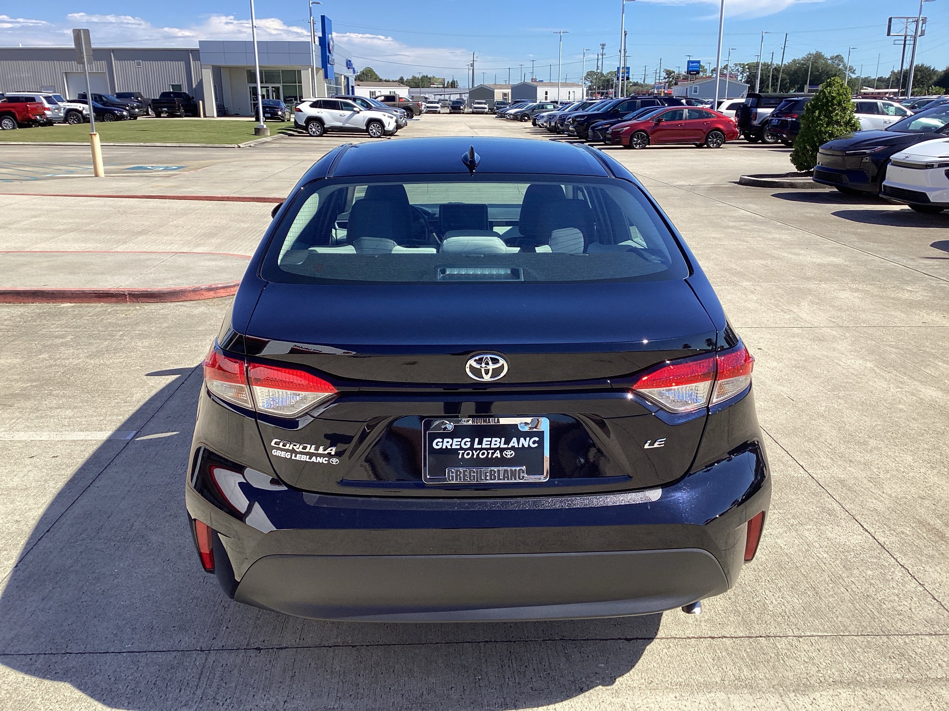 Used 2026 Toyota Corolla LE FWD image 6