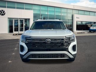 New 2026 Volkswagen Atlas Peak Edition video 2