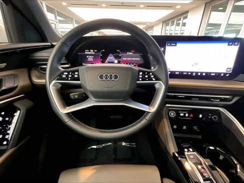 Certified 2025 Audi Q5 Premium Plus w/ Premium Plus image 5