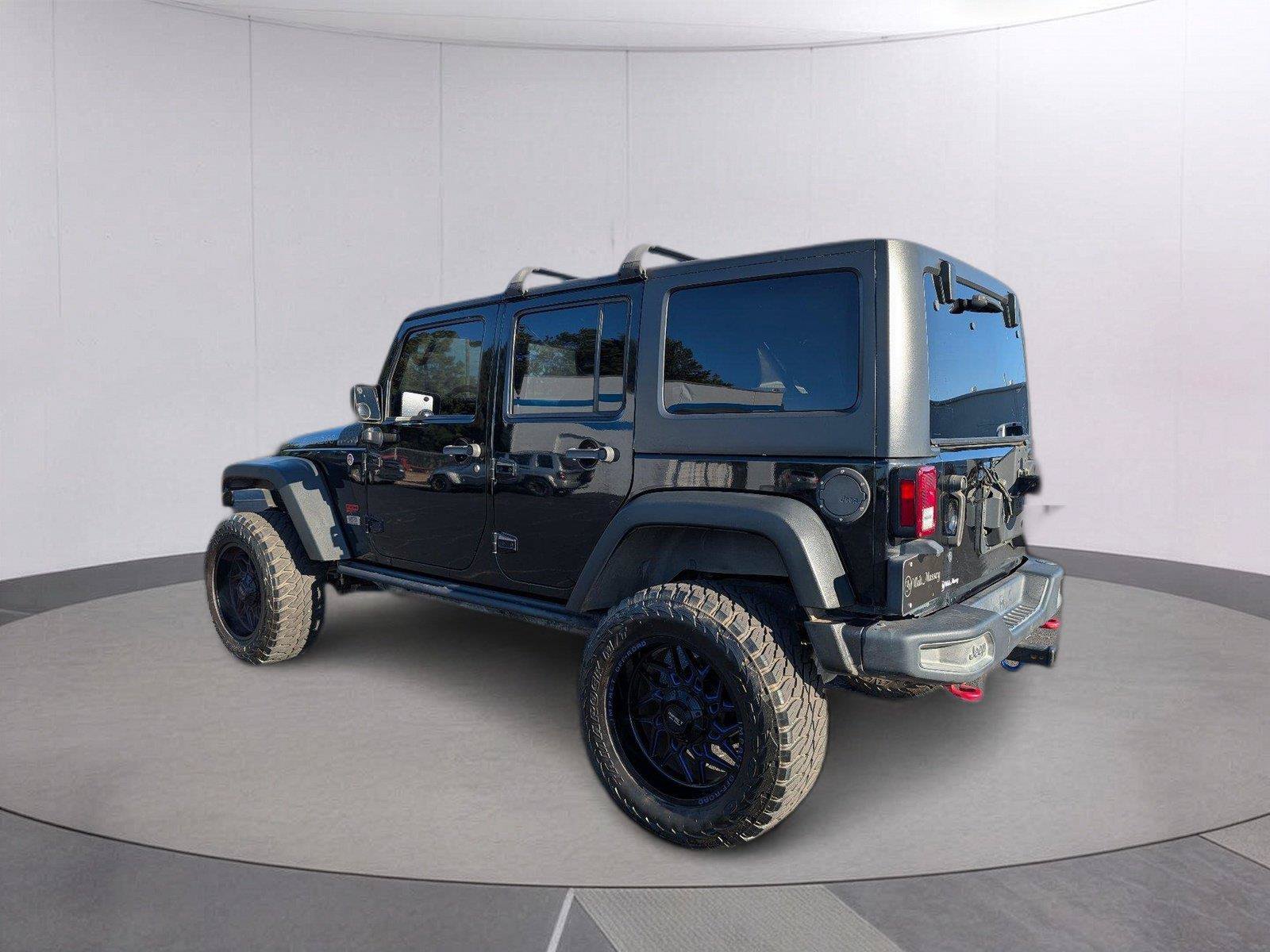 Used 2013 Jeep Wrangler Unlimited Rubicon AWD/4WD image 5