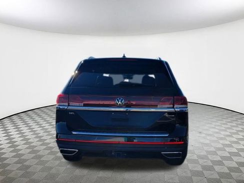 Used 2024 Volkswagen Atlas SEL image 10
