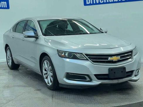 Used 2016 Chevrolet Impala LT image 2