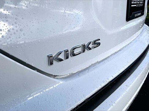Used 2024 Nissan Kicks SV image 34
