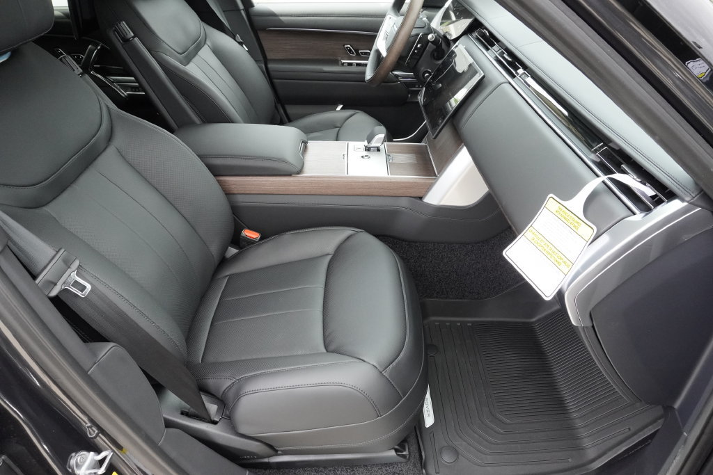 New 2026 Land Rover Range Rover Long Wheelbase Autobiography AWD/4WD image 23