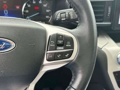 Used 2022 Ford Explorer XLT w/ Equipment Group 202A AWD/4WD image 24
