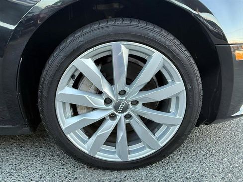 Used 2017 Audi A4 2.0T Premium w/ Convenience Package image 40