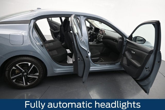 Used 2025 Nissan Sentra SV FWD image 13