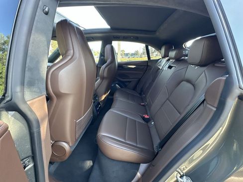 New 2025 Porsche Macan Turbo Electric AWD/4WD image 19