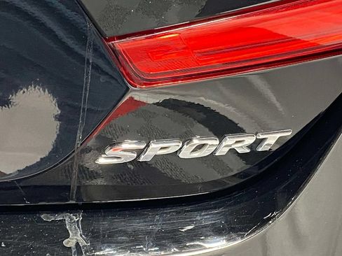 Used 2022 Honda Accord Sport image 8