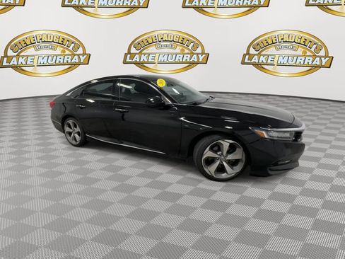 Used 2018 Honda Accord Touring image 4