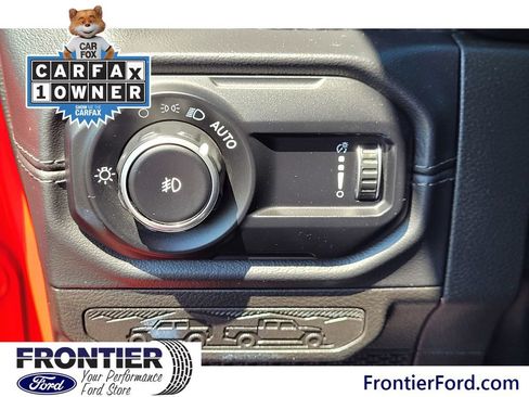 Used 2024 Jeep Wrangler Unlimited Rubicon AWD/4WD image 17