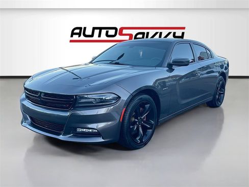 Used 2016 Dodge Charger R/T image 3
