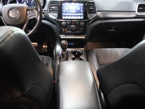 Used 2019 Jeep Grand Cherokee Altitude AWD/4WD image 30