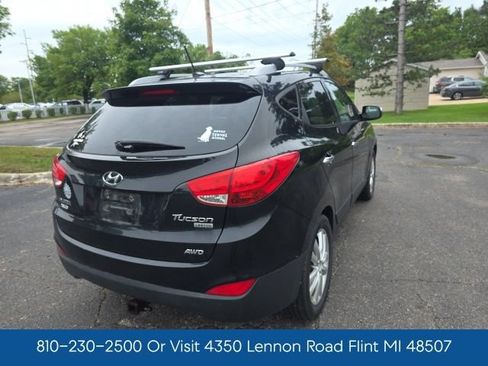 Used 2011 Hyundai Tucson Limited AWD/4WD image 8