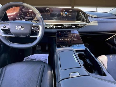 Used 2025 INFINITI QX80 Luxe w/ Exterior Package image 16