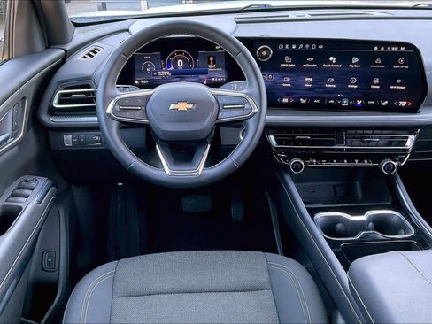 Certified 2025 Chevrolet Traverse LT image 7