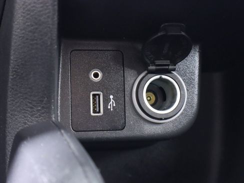 Used 2020 Nissan Kicks S image 22