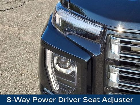 Used 2023 GMC Canyon Denali image 13