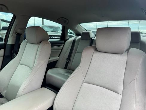 Used 2020 Honda Accord LX image 25