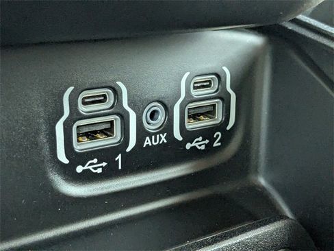 Used 2022 RAM 1500 Laramie image 24