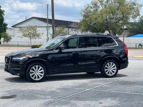 Used 2016 Volvo XC90 T6 Momentum w/ Momentum Plus Package AWD/4WD image 5