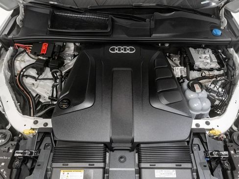 Used 2023 Audi Q7 2.0T Premium w/ Convenience Package AWD/4WD image 3