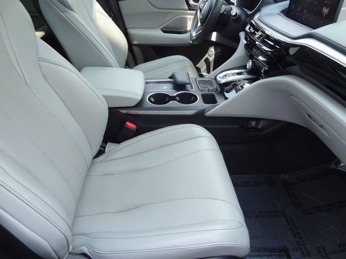 Used 2024 Acura MDX FWD w/ Technology Package image 17