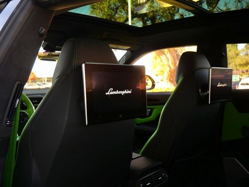 Used 2023 Lamborghini Urus S image 22