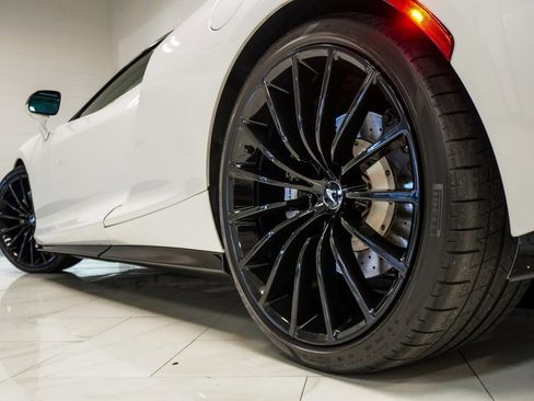 Used 2021 McLaren GT Base image 35