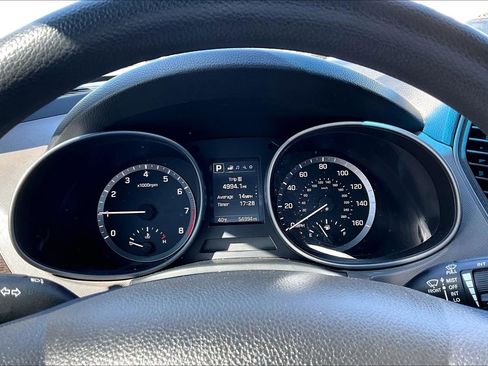 Used 2018 Hyundai Santa Fe Sport image 13