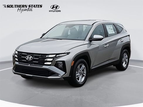 New 2026 Hyundai Tucson SE image 1