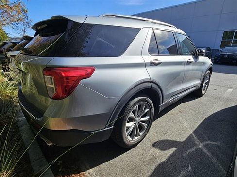 Used 2023 Ford Explorer Limited w/ Equipment Group 301A image 6
