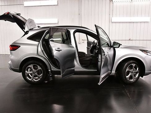 Used 2023 Ford Escape ST-Line w/ Tech Pack #1 AWD/4WD image 32