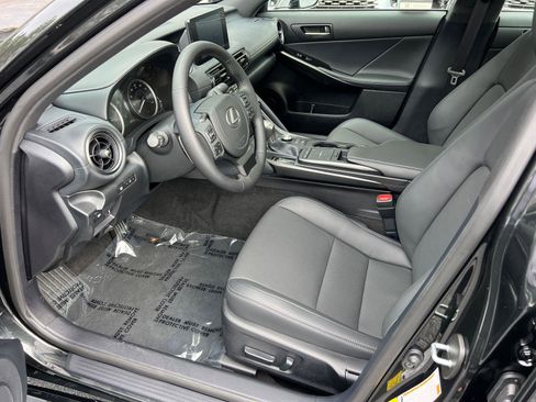 Used 2025 Lexus IS 350 F Sport image 10