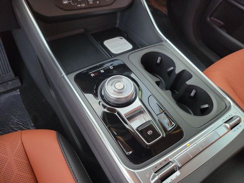 New 2027 Kia Carnival SX w/ Dark Edition Package FWD image 26