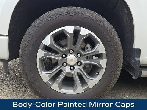 Used 2025 Chevrolet Silverado 1500 High Country w/ Technology Package AWD/4WD image 39