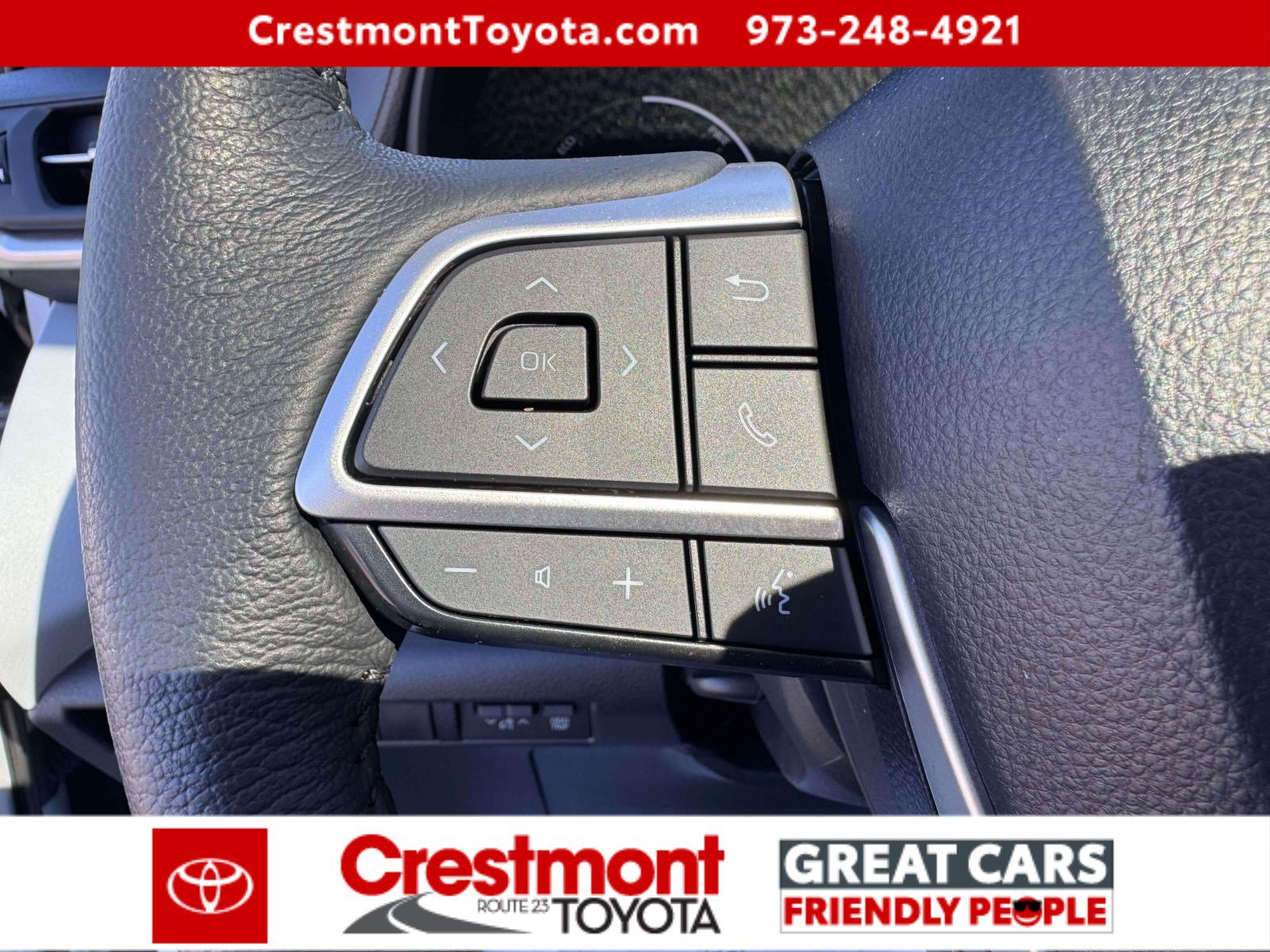 Used 2025 Toyota Sienna XLE w/ XLE Plus Package AWD/4WD image 30