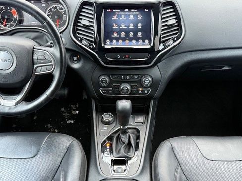 Used 2020 Jeep Cherokee Limited image 17
