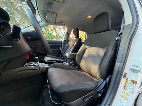 Used 2017 Mitsubishi Outlander Sport ES image 32