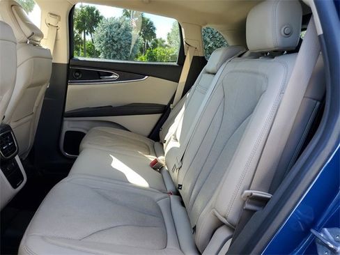 Certified 2020 Lincoln Nautilus Reserve image 17