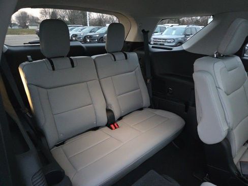 New 2026 Ford Explorer Active image 28