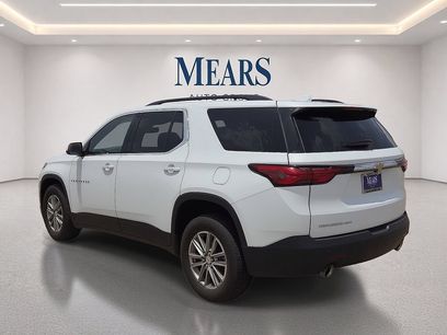 Used 2023 Chevrolet Traverse LT