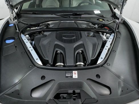 New 2026 Porsche Panamera RWD image 36